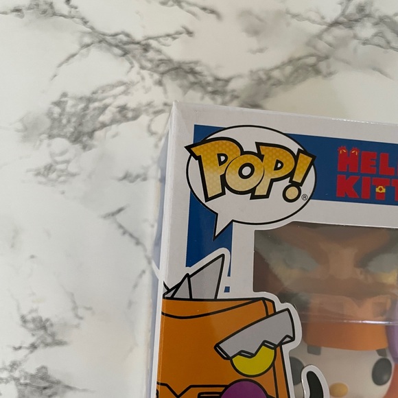 Hello Kitty Funko Pop 44 - Picture 7 of 8